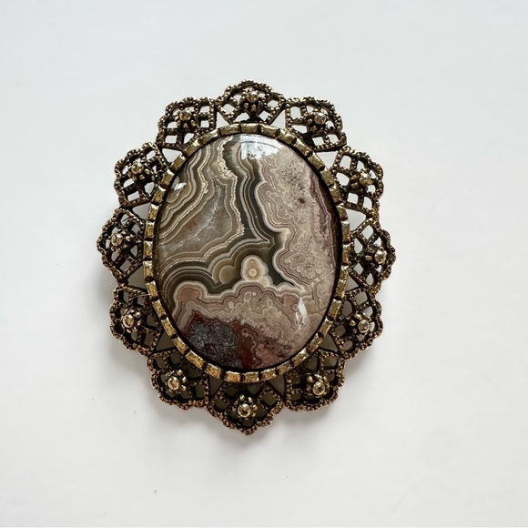 Crazy Lace Agate Cabochon in Antiqued Bronze Filigree Brooch Jewelry Setting - Picture 1 of 6